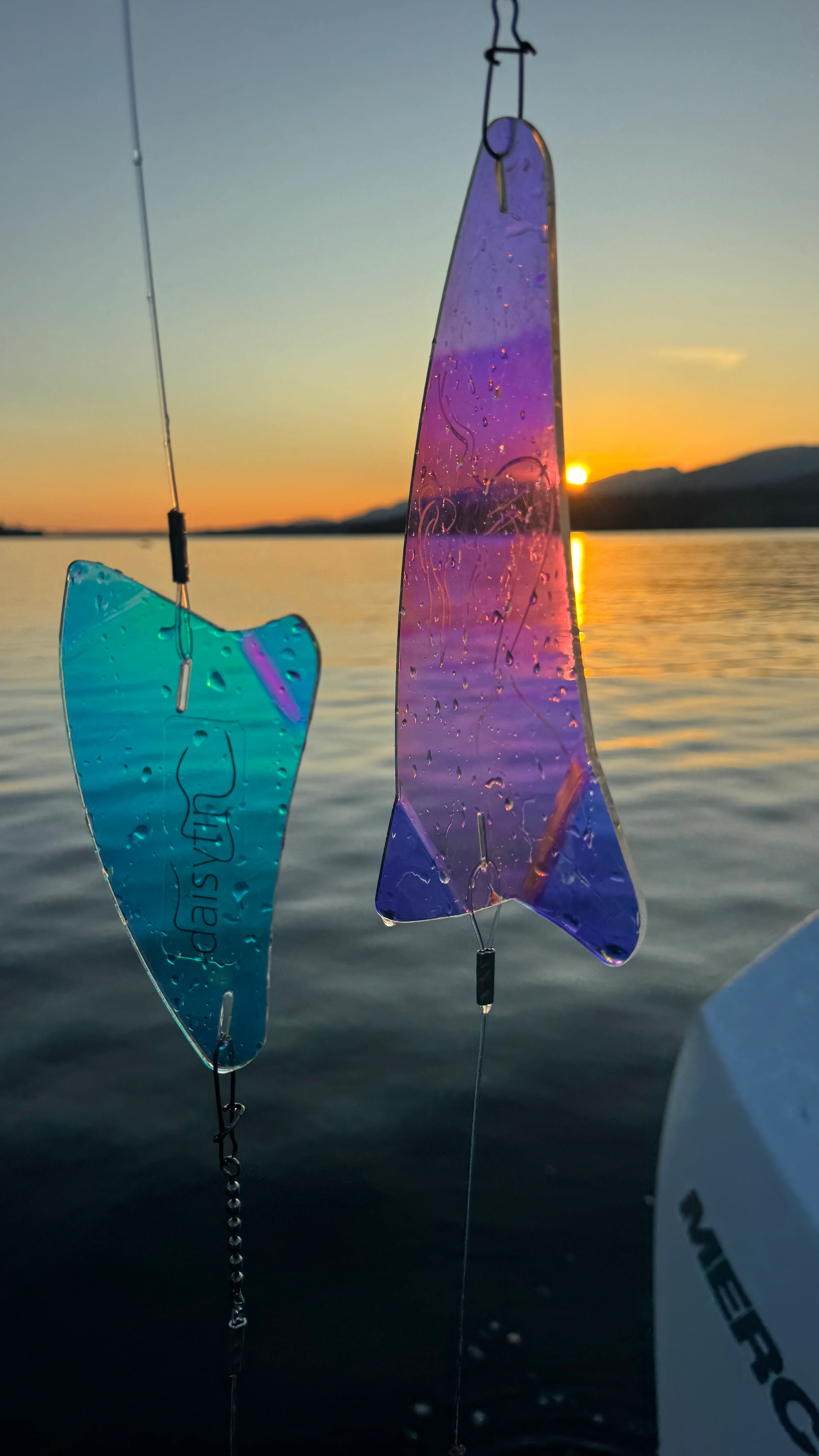 Close-up of Daisy Fin finish